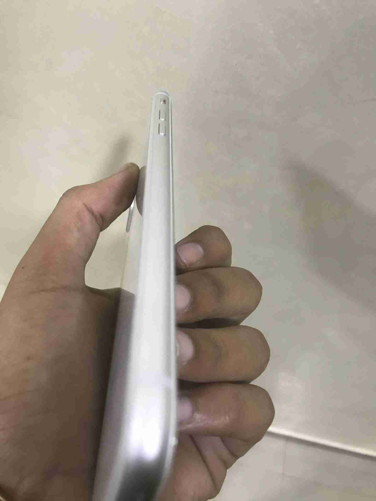 ايفون 8 بلس
لا تنسَ أنك شاهدت هذا الإعلان في عنكبوت
معاه كرتونه وجميع ملحقاته ماعمل عليه صيان...