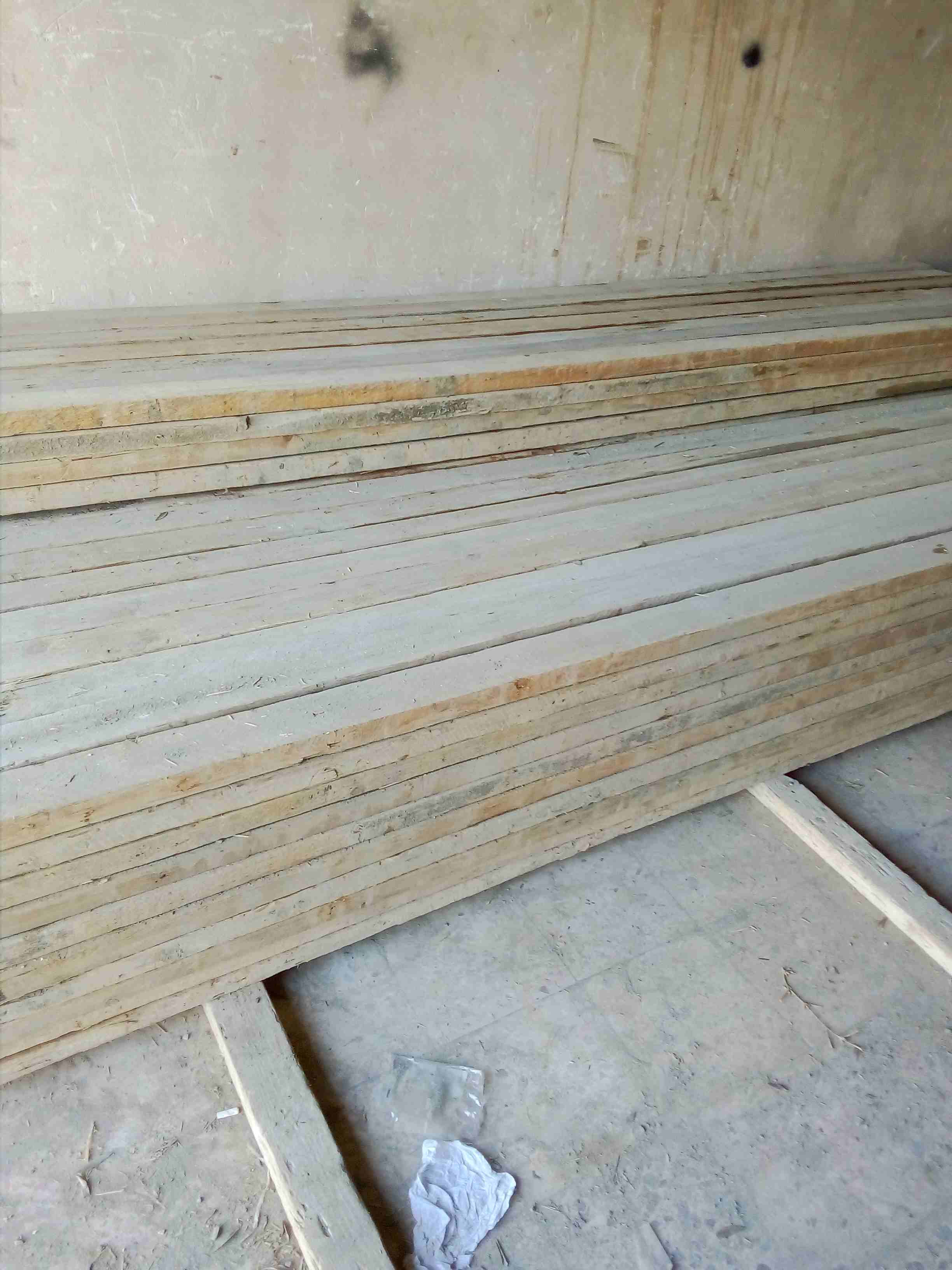 خشب طوبار شبه الجديد للبيع                                            


	 				لا تنسَ أنك شاهدت هذا الإعلان في عنكبوت            
	 				
                            يوجد 5 متر مراين للبيع نخب0787...