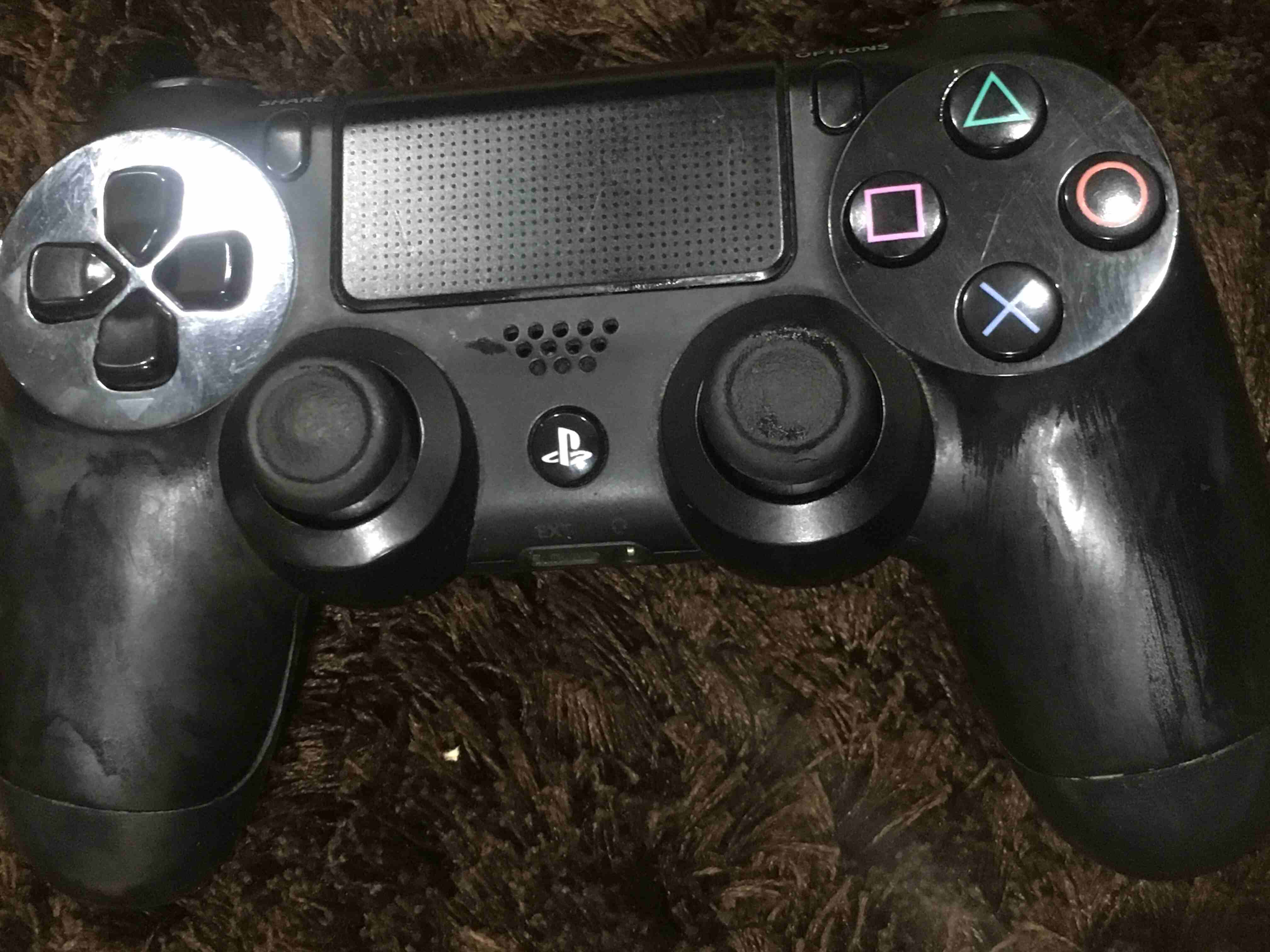 يد ps4                                            


	 				لا تنسَ أنك شاهدت هذا الإعلان في عنكبوت            
	 				
                            عندي يد ps4 استخدام اسبوع فقط
شغالة 100% ولايعيبها...