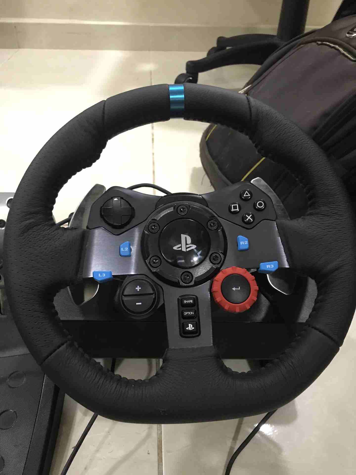 logitech G29 دركسيون للسوني 4                                            


	 				لا تنسَ أنك شاهدت هذا الإعلان في عنكبوت            
	 				
                            نضيف وشغال 100٪؜...