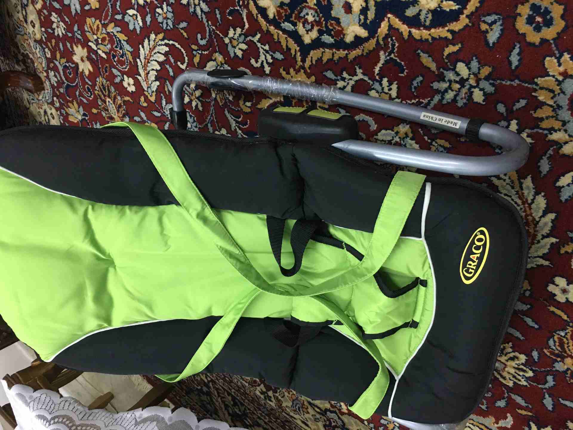 كرسي اطفال هزاز جديد ماركة Graco                                            


	 				لا تنسَ أنك شاهدت هذا الإعلان في عنكبوت            
	 				
                            كرسي اطفال هزاز لون كيوي...