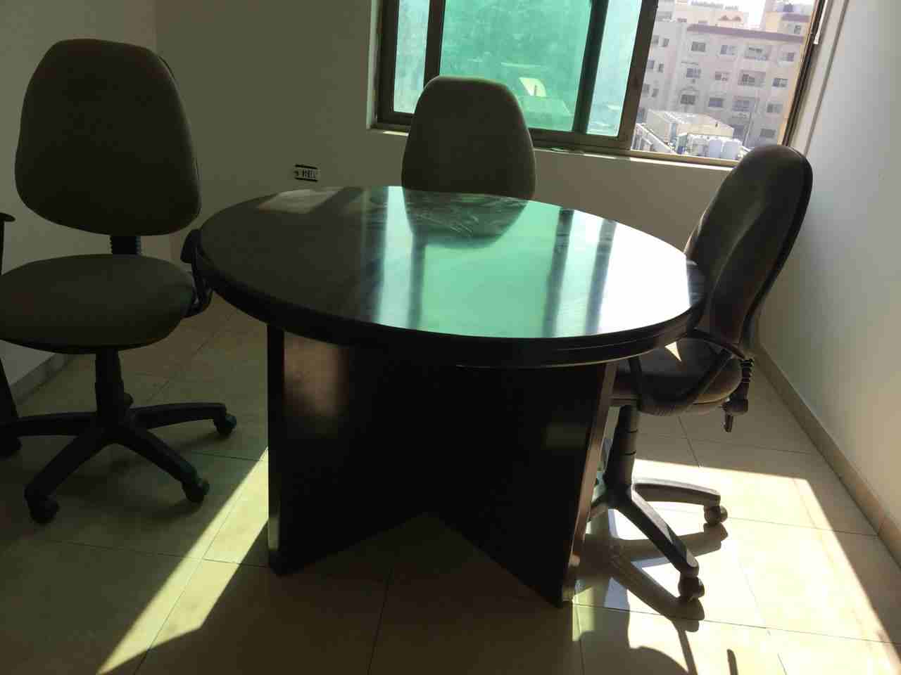 طاولت اجتماعت وكراسي للبيع
لا تنسَ أنك شاهدت هذا الإعلان في عنكبوت
كرسي متحرك عدد 4
طاولة اجتماعا...