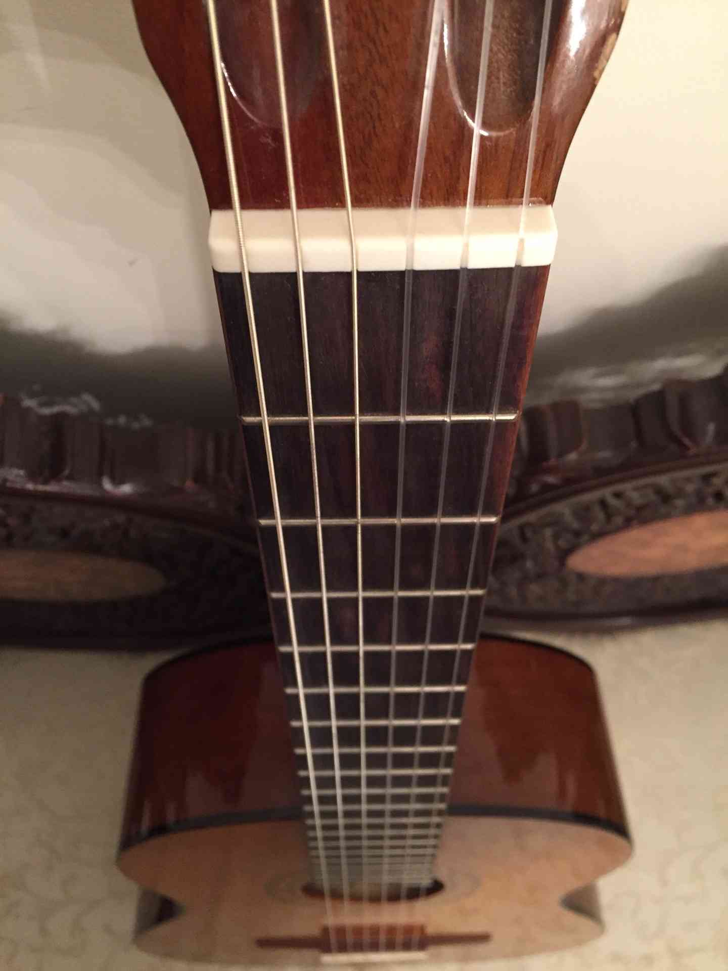 Yamaha C40 Classical guitar / جيتار ياماها كلاسيكال
لا تنسَ أنك شاهدت هذا الإعلان في عنكبوت...