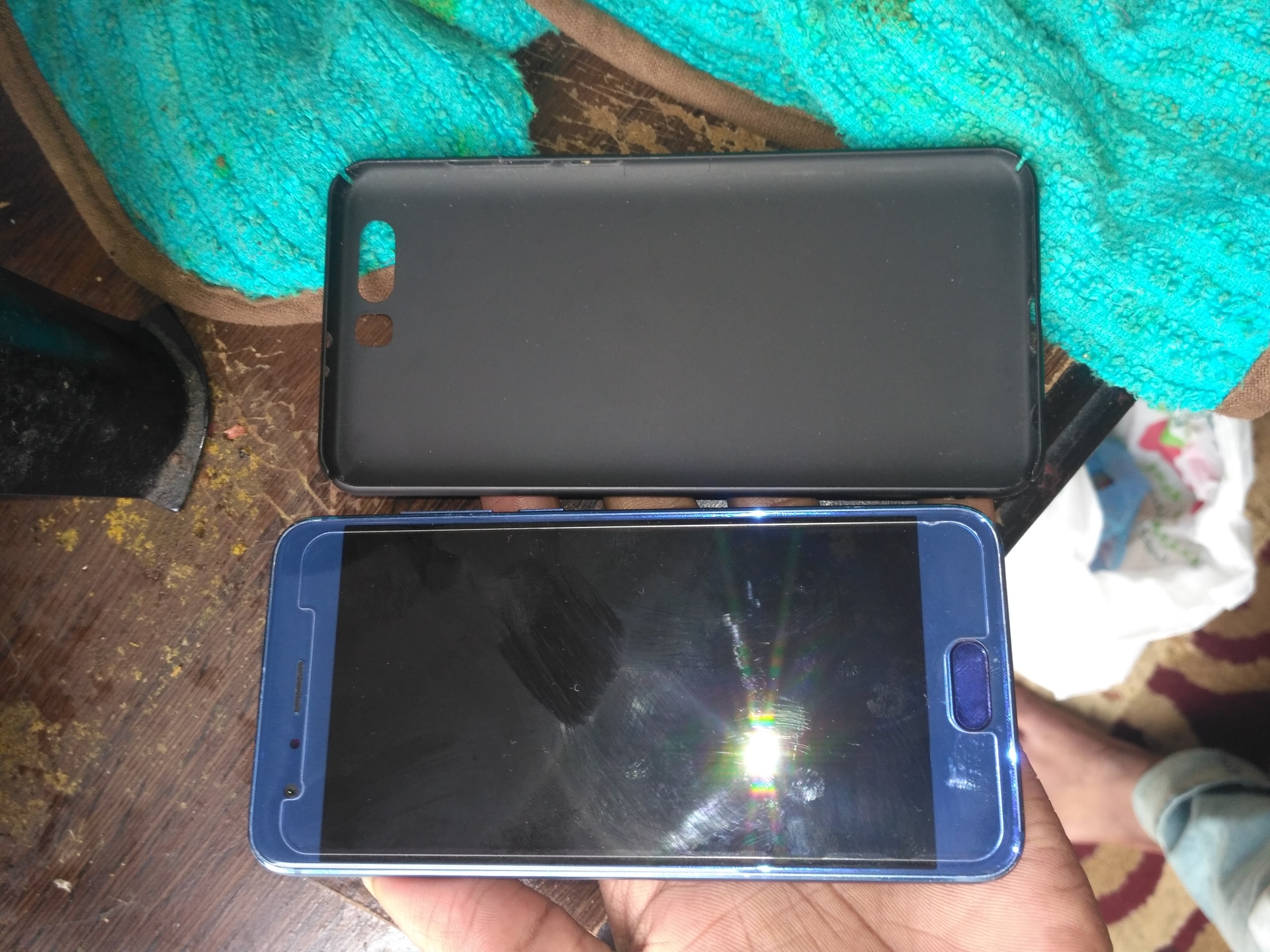 Huawei honor 9 for exchange friends. very good condition but back scratches
لا تنسَ أنك شاهدت هذا الإعلان في عنكبوت...