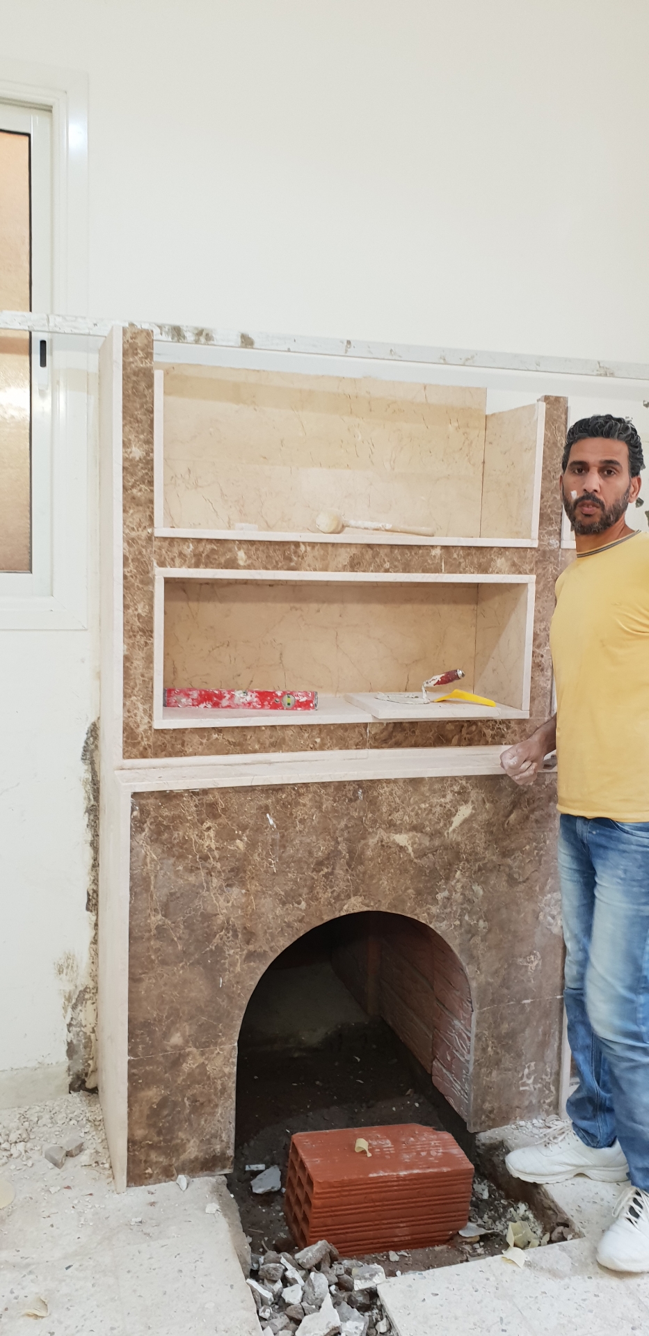 فني تركيب مشبات قرميد نوافير شلالات مغاسل رخام طوب زجاجي ديكورات فنية
لا تنسَ أنك شاهدت هذا الإعلان في عنكبوت...