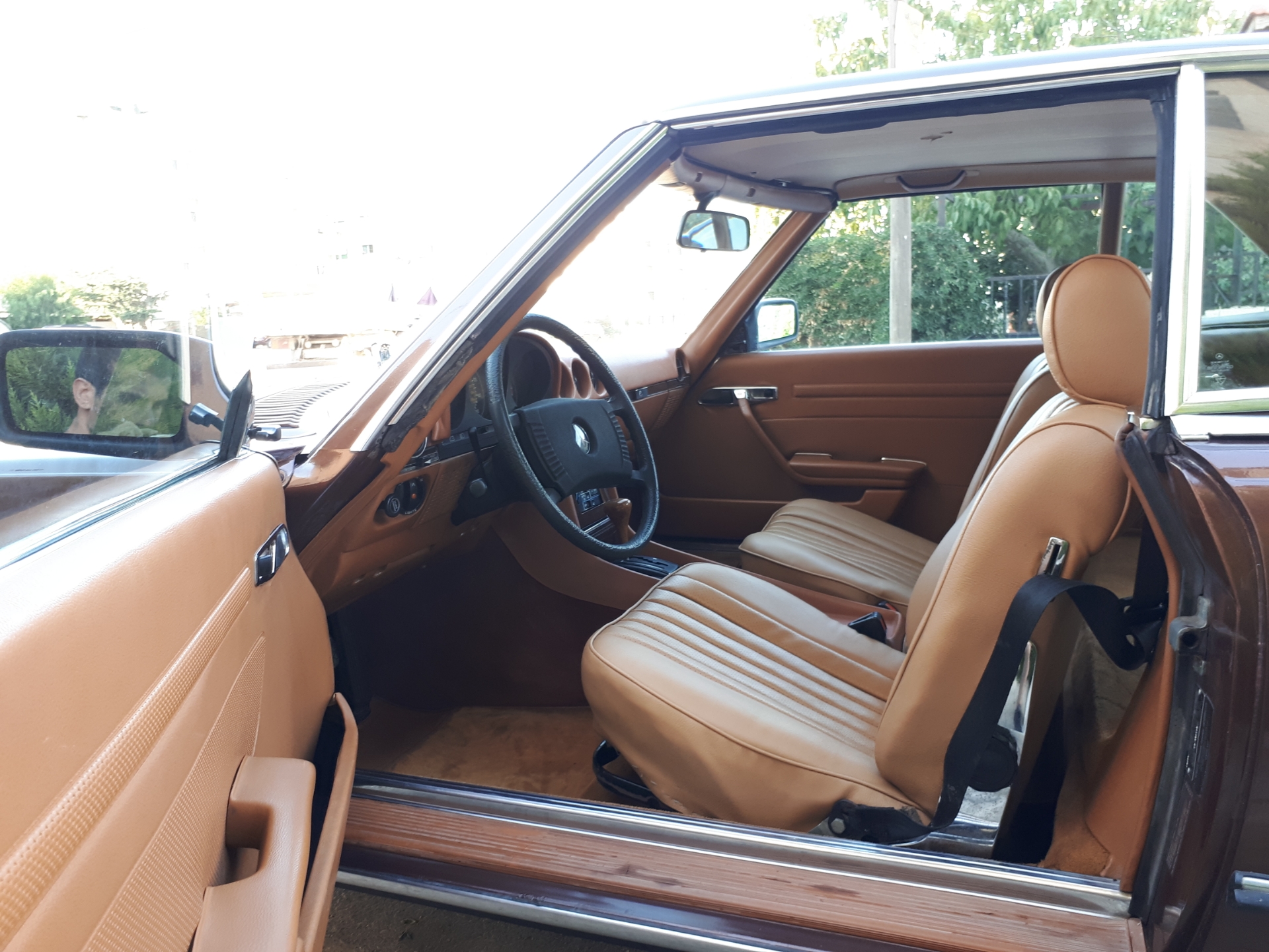 مرسيدس كلاسيك SL 450 موديل 1979
لا تنسَ أنك شاهدت هذا الإعلان في عنكبوت
مرسيدس كلاسيك SL 450...