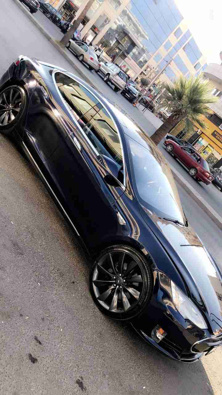 تسلا 2013 للبيع                                            


	 				لا تنسَ أنك شاهدت هذا الإعلان في عنكبوت            
	 				
                                Tesla 2013 model ,s,p85  0 -100 2.8 s...