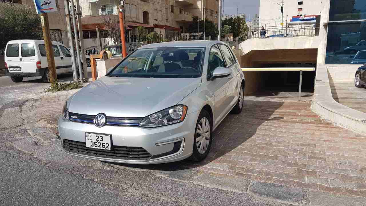 VOLKSWAGEN E-GOLF 2015 SILVER                                            


	 				لا تنسَ أنك شاهدت هذا الإعلان في عنكبوت            
	 				
                            2015 جولف كهرباء E Golf SE...