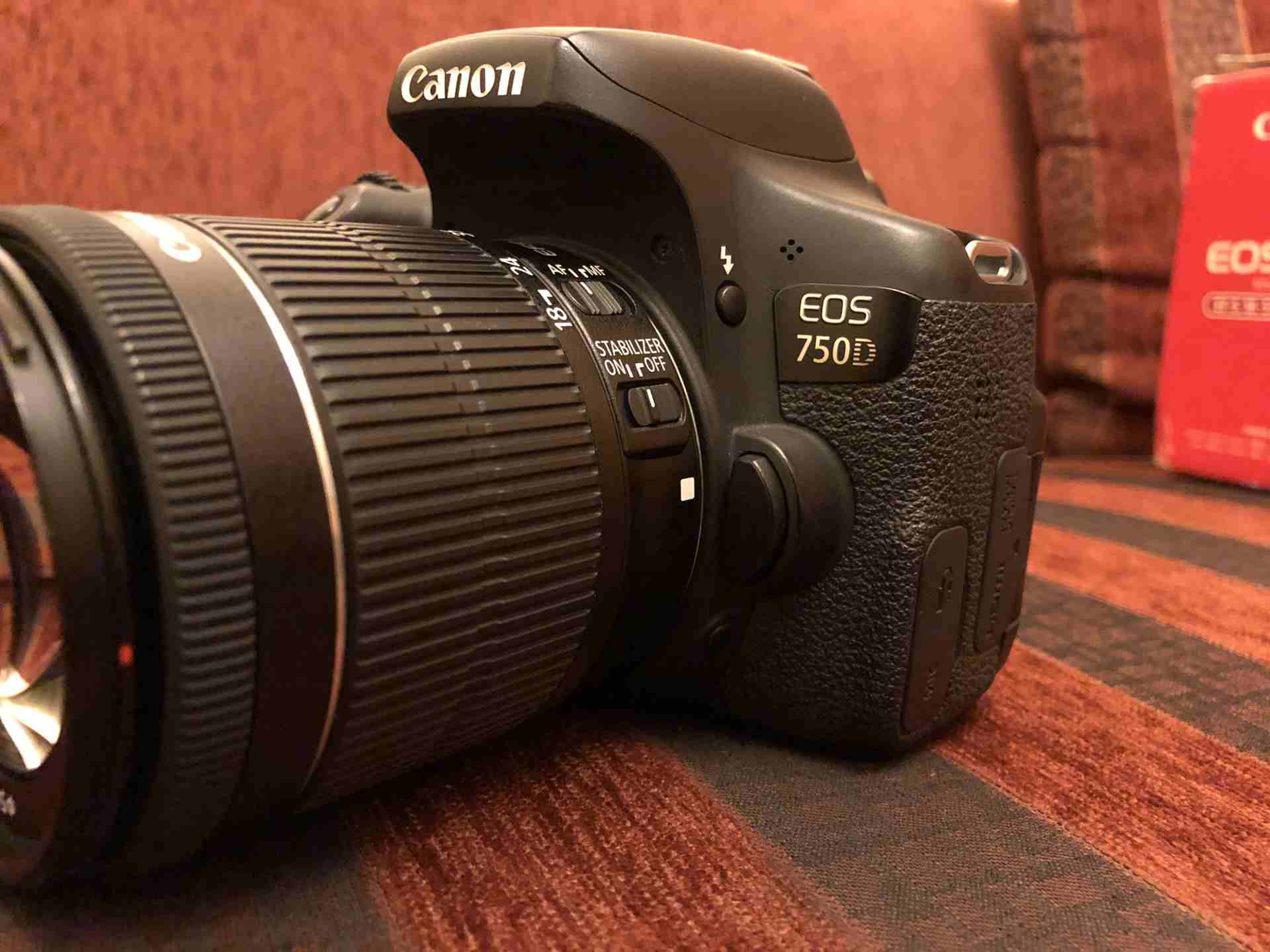 كانون Canon 750D
لا تنسَ أنك شاهدت هذا الإعلان في عنكبوت
كاميرا كانون 750D
صناعة يابانية مش تاي...