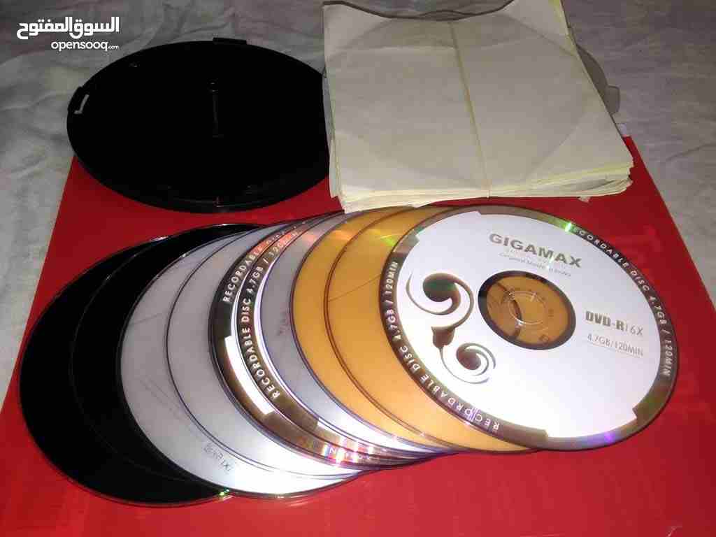 عدد9 اسطوانة DVD  عدد 3 اسطوانة CD عدد 19 مظروف  علبة الاسطوانات                                            


	 				لا تنسَ أنك شاهدت هذا الإعلان في عنكبوت...