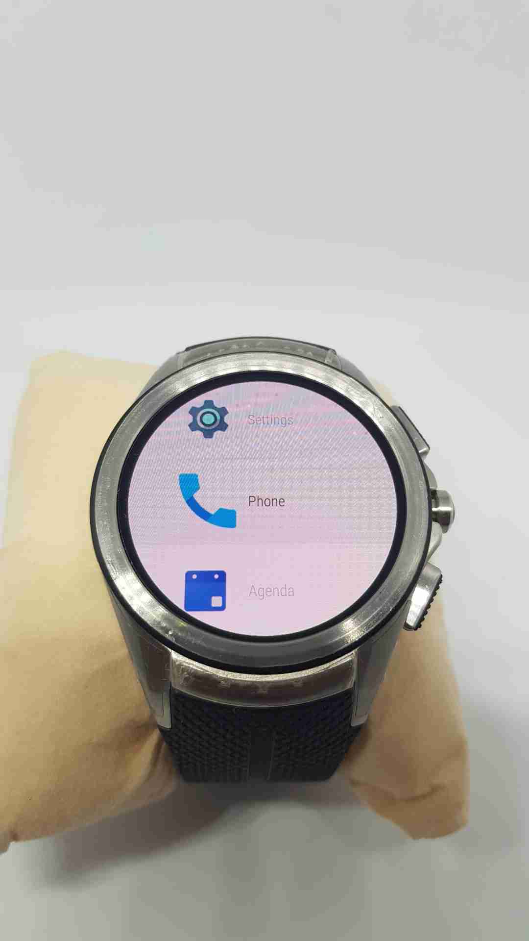 LG URBANE 2 SMART WATCH
display unit
لا تنسَ أنك شاهدت هذا الإعلان في عنكبوت
LG URBANE 2 SMA...