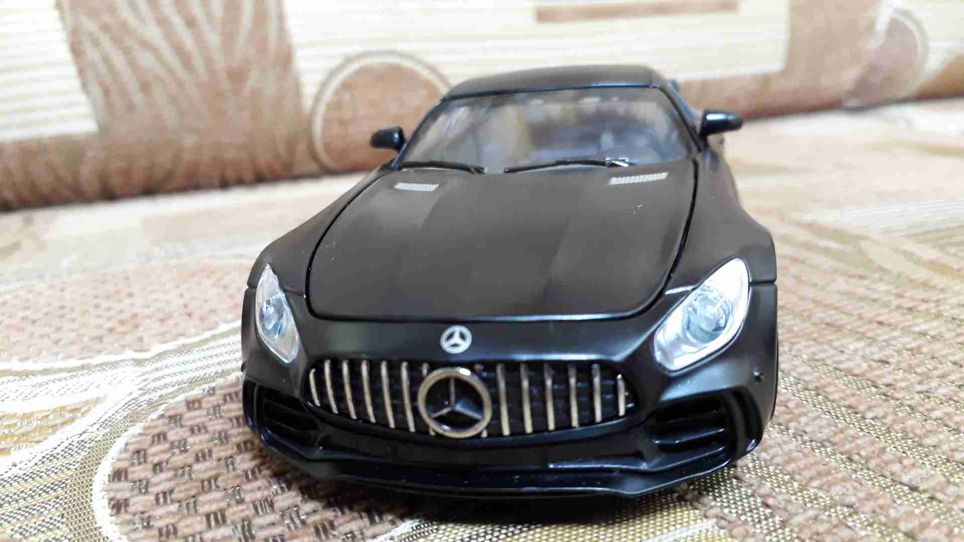 مجسم مرسيدس GT R حديد                                            


	 				لا تنسَ أنك شاهدت هذا الإعلان في عنكبوت            
	 				
                                مجسم مرسيدس GT R كوبرا حديد بحج...