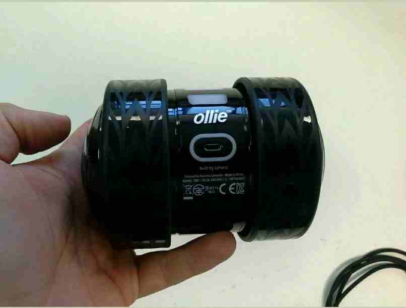 OLLIE DARK SIDE in excellent condition
لا تنسَ أنك شاهدت هذا الإعلان في عنكبوت
لعبة الروبوت اولي...