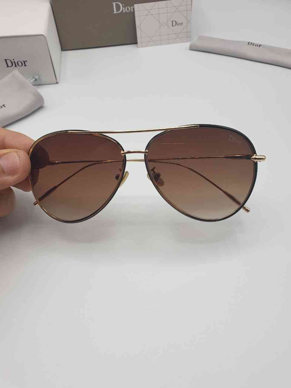نضارات ديور
لا تنسَ أنك شاهدت هذا الإعلان في عنكبوت
Christian Dior for men and women
ديور ح...