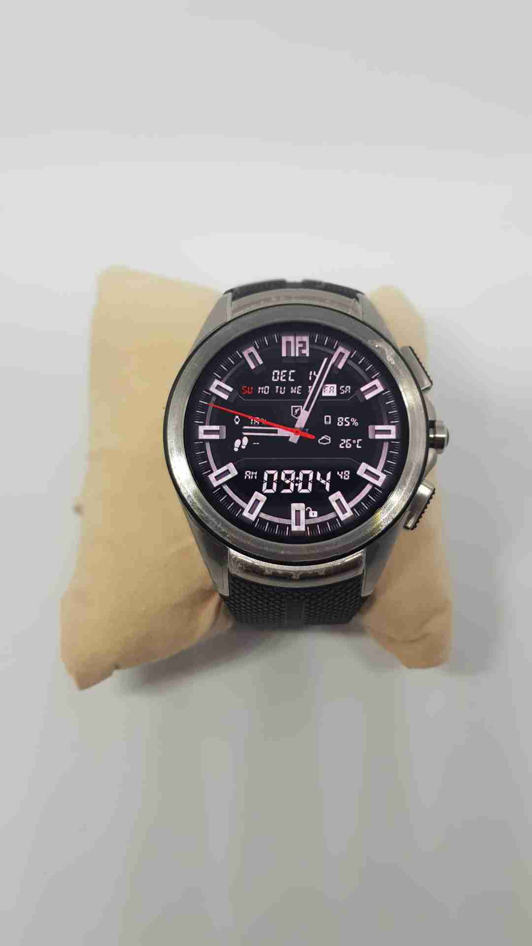 LG URBANE 2 SMART WATCH
display unit
لا تنسَ أنك شاهدت هذا الإعلان في عنكبوت
LG URBANE 2 SMA...