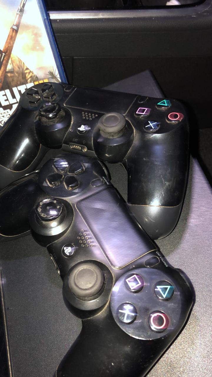 PS4 للبيغ                                            


	 				لا تنسَ أنك شاهدت هذا الإعلان في عنكبوت            
	 				
                                500قيقا قيور 2 عدد الالعاب 4
الجهاز شغال وس...