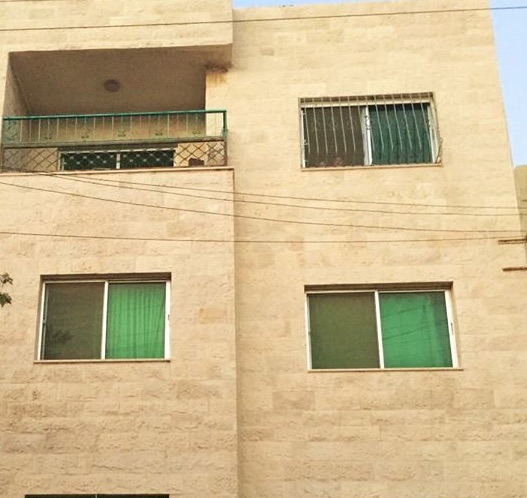 شقة بحالة ممتازة للبيع بداعي السفر                                            


	 				لا تنسَ أنك شاهدت هذا الإعلان في عنكبوت            
	 				
                                السعر بعد المعاينة...