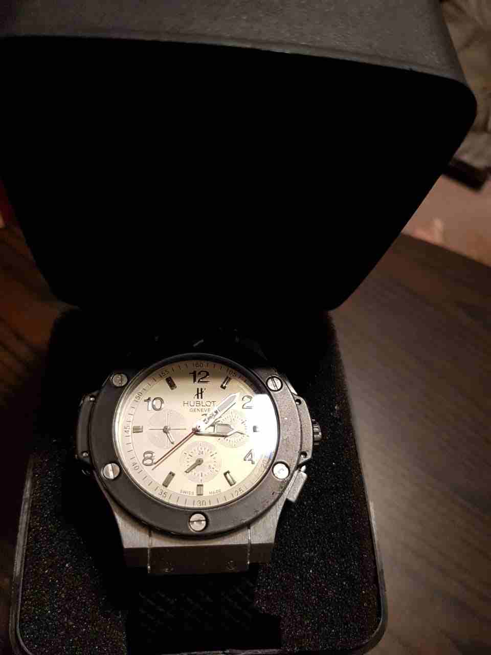 HUBLOT كوبي اوتوماتيك                                            


	 				لا تنسَ أنك شاهدت هذا الإعلان في عنكبوت            
	 				
                            ساعة HUBLOT كوبي جديده جميع العدادا...