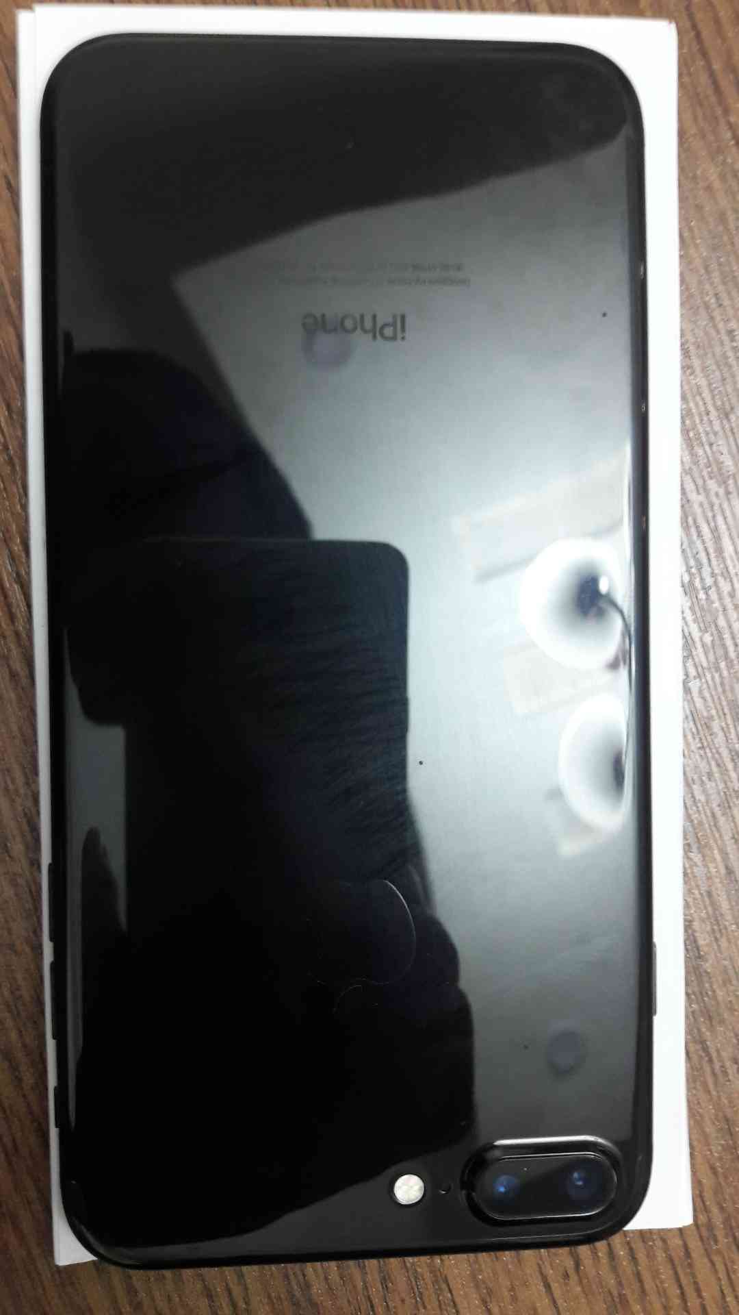 هاتف iPhone 7plus 256g                                            


	 				لا تنسَ أنك شاهدت هذا الإعلان في عنكبوت            
	 				
                                الهاتف بحاله ممتازة ولا خدش ول...