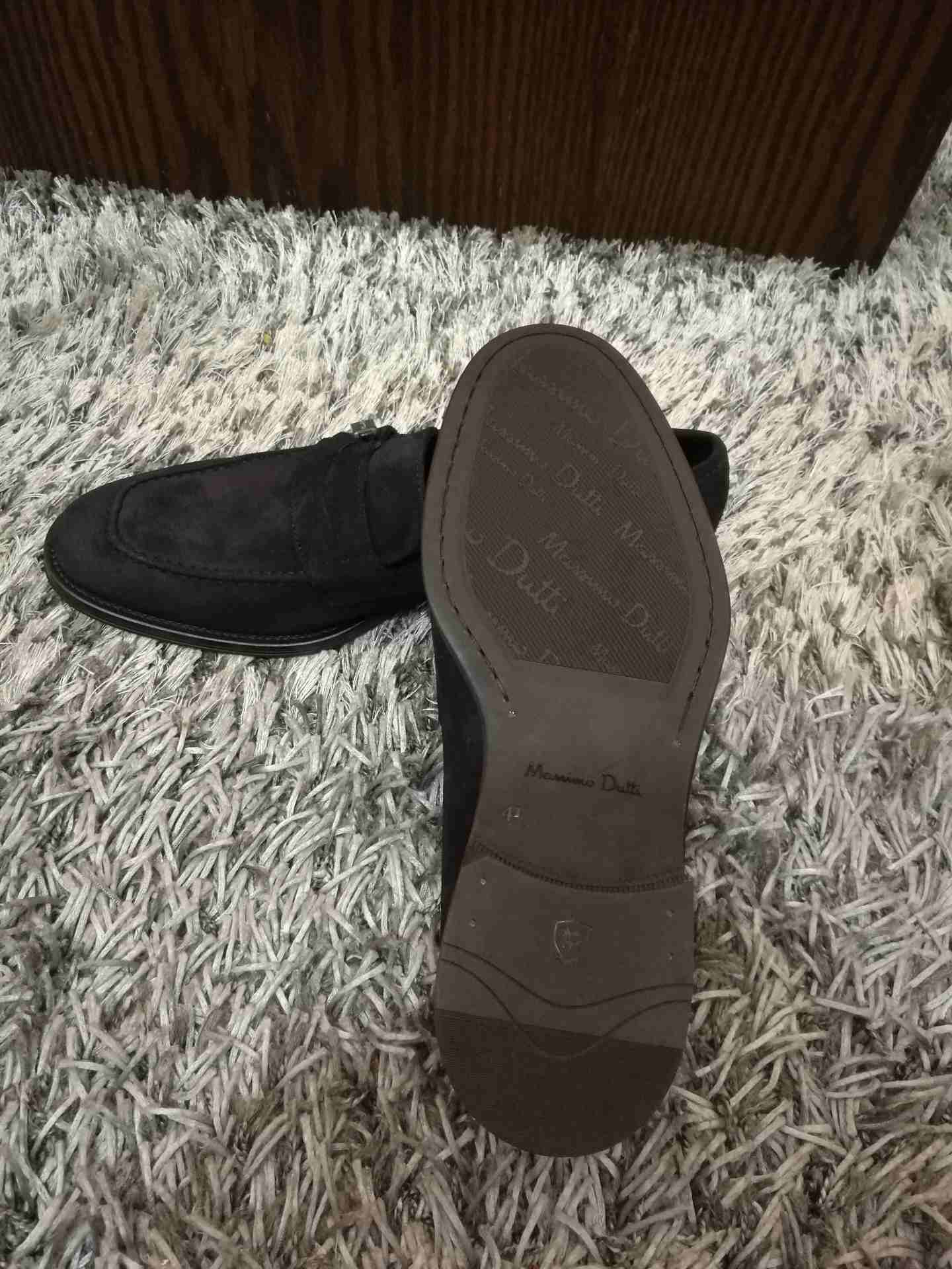 أحذية جلد طبيعي 100% من أفخر وأرقى الماركات العالمية ( Massimo Dutti ) أصلية
لا تنسَ أنك شاهدت هذا الإعلان في عنكبوت...