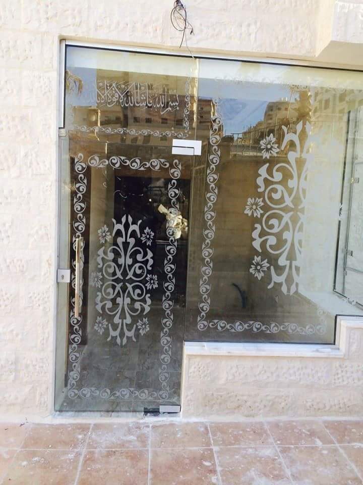 زجاج سكوريت ومرايا شورات حمام
لا تنسَ أنك شاهدت هذا الإعلان في عنكبوت
مختصون ف اعمال الزجاج ا...