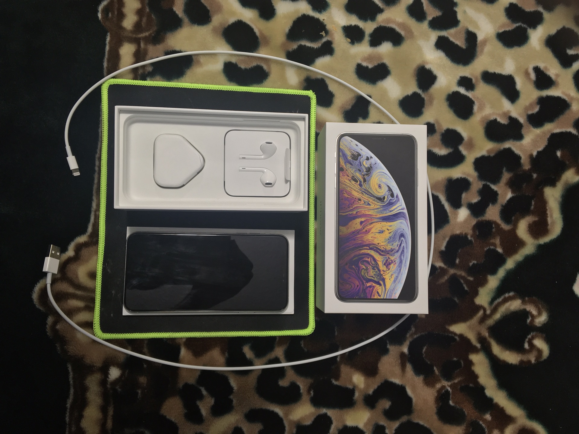 Apple iPhone XS Max &bull; 64GB &bull; Silver                                            


	 				لا تنسَ أنك شاهدت هذا الإعلان في عنكبوت            
	 				
                                Apple i...
