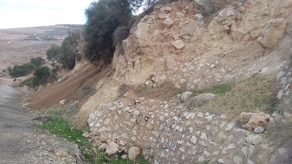 الأردن - عمان
أرض للبيع في جبة/ طريق عمان جرش - مقابل معصرة جبال جرش( على الشارع العام مباشرة)
القرية: جبة
حوض: الدقمسة
المساحة: 3.96 دنم
الموقع: جبة/ طريق عمان جرش - مقابل معصرة جبال جرش
المنطق...