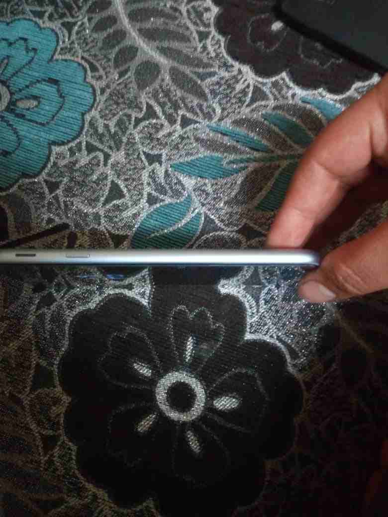 سامسونج j7 pro 64g
لا تنسَ أنك شاهدت هذا الإعلان في عنكبوت
الجهاز غني عن التعريف الجهاز كما هو مو...