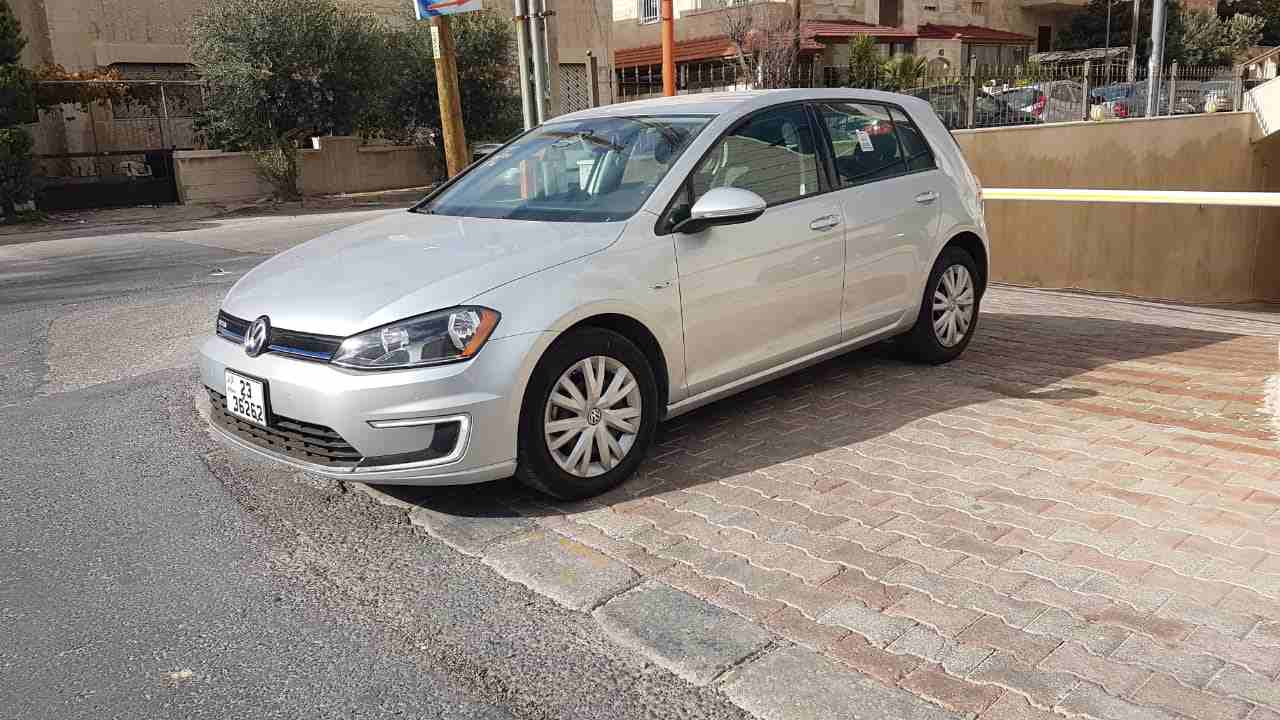 VOLKSWAGEN E-GOLF 2015 SILVER
لا تنسَ أنك شاهدت هذا الإعلان في عنكبوت
2015 جولف كهرباء E Golf SE...