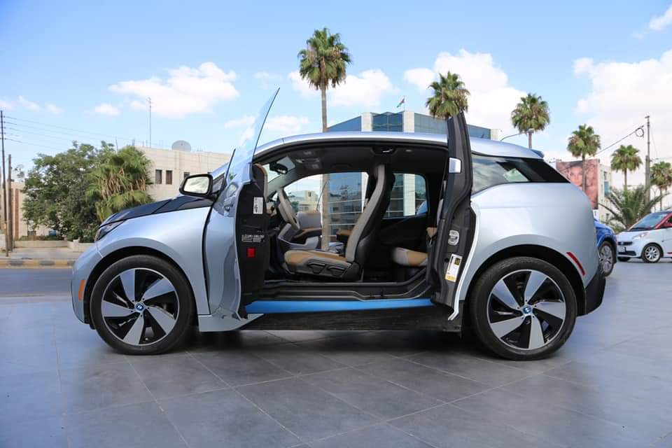 BMW I3 2014 rex                                            


	 				لا تنسَ أنك شاهدت هذا الإعلان في عنكبوت            
	 				
                                تقطع مسافه من 180 كيلو بالشحنه عن تجر...