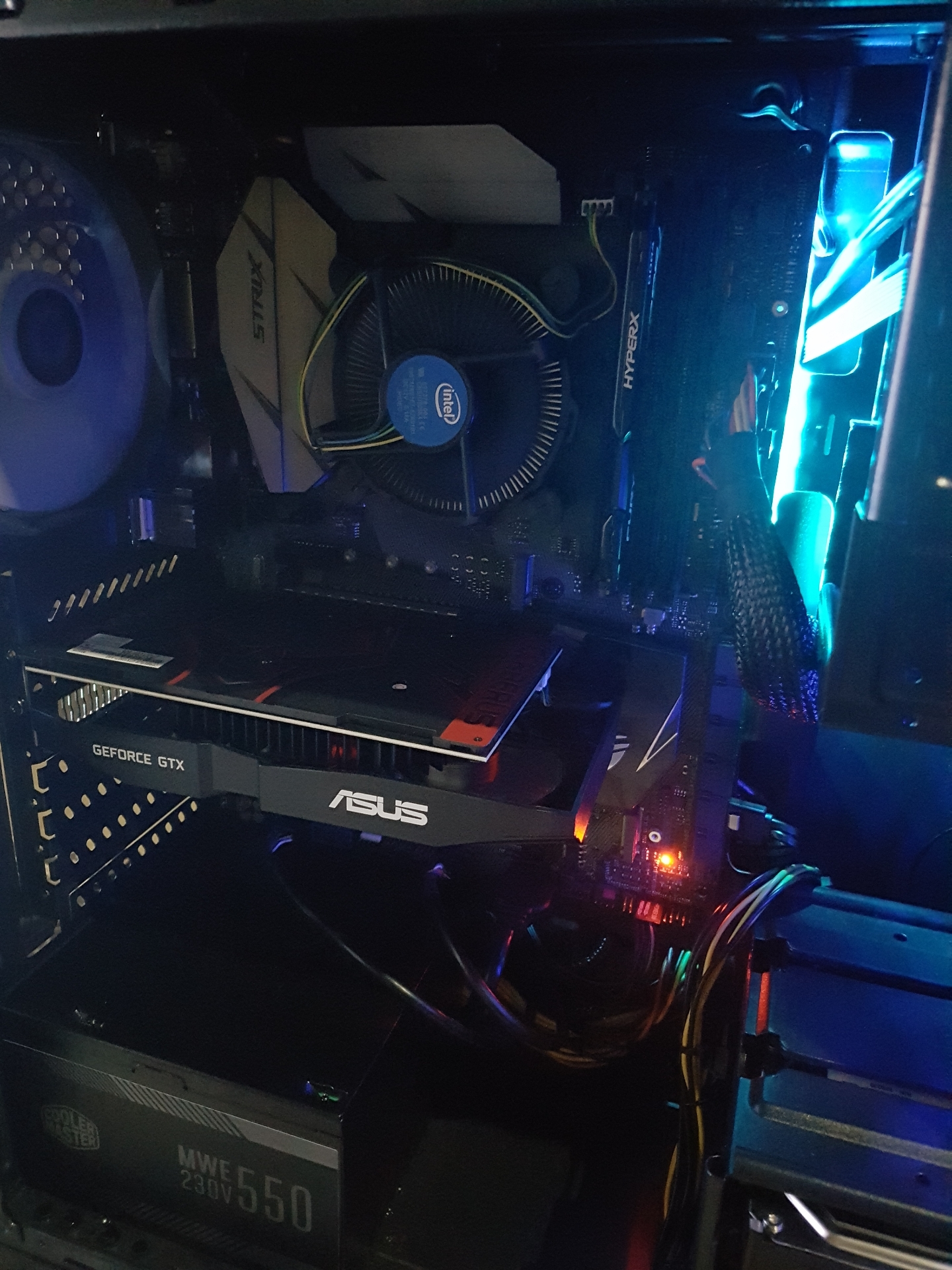 pc gaming
لا تنسَ أنك شاهدت هذا الإعلان في عنكبوت
كمبيوتر احترافي للألعاب والتصميم والرسوميات...
