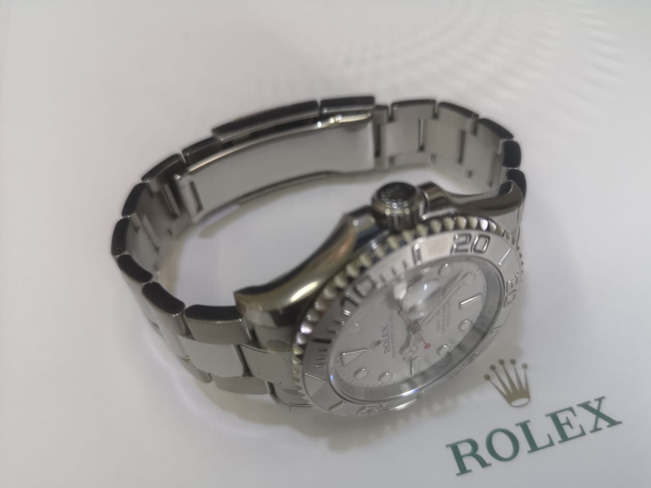 Yacht Master 40 Rolesium
لا تنسَ أنك شاهدت هذا الإعلان في عنكبوت
Feature: ROLEX Yacht-Master...