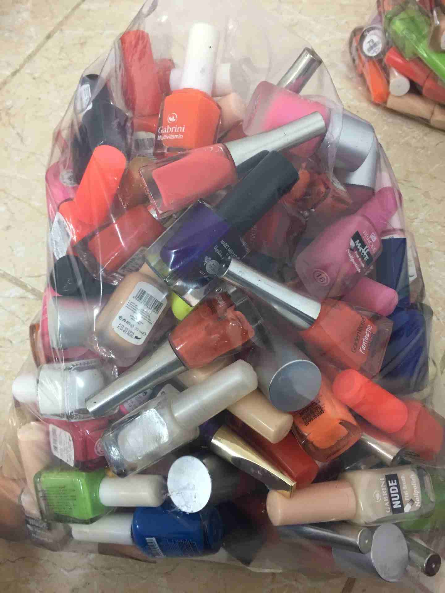شررررررررروه بسسسسسعر حرررررررررررق
لا تنسَ أنك شاهدت هذا الإعلان في عنكبوت
شروه 500 قطعه مناكير...