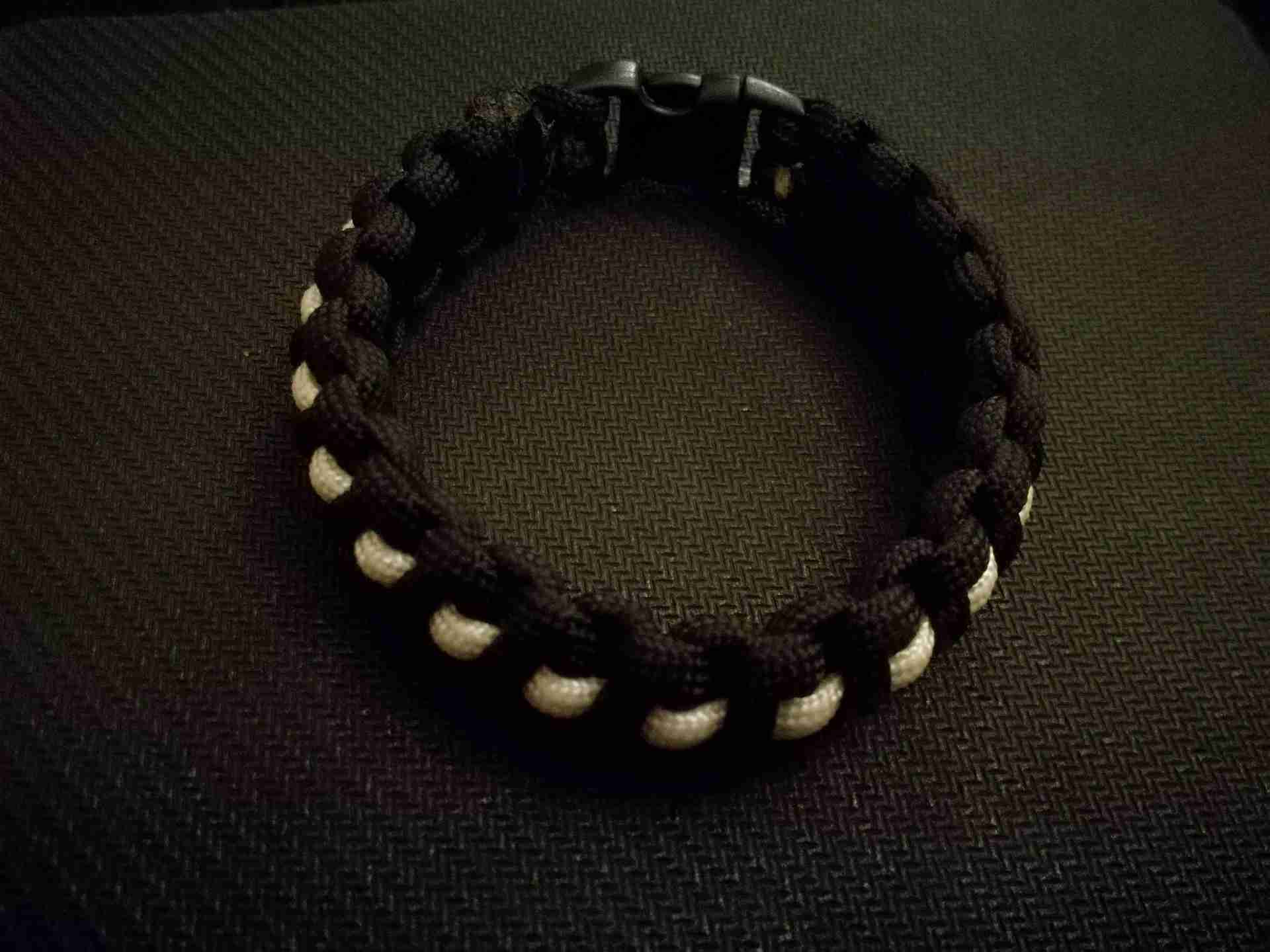 اساور شبابي (صناعة يدوية )
لا تنسَ أنك شاهدت هذا الإعلان في عنكبوت
Bracelet (HandMade)
youths...