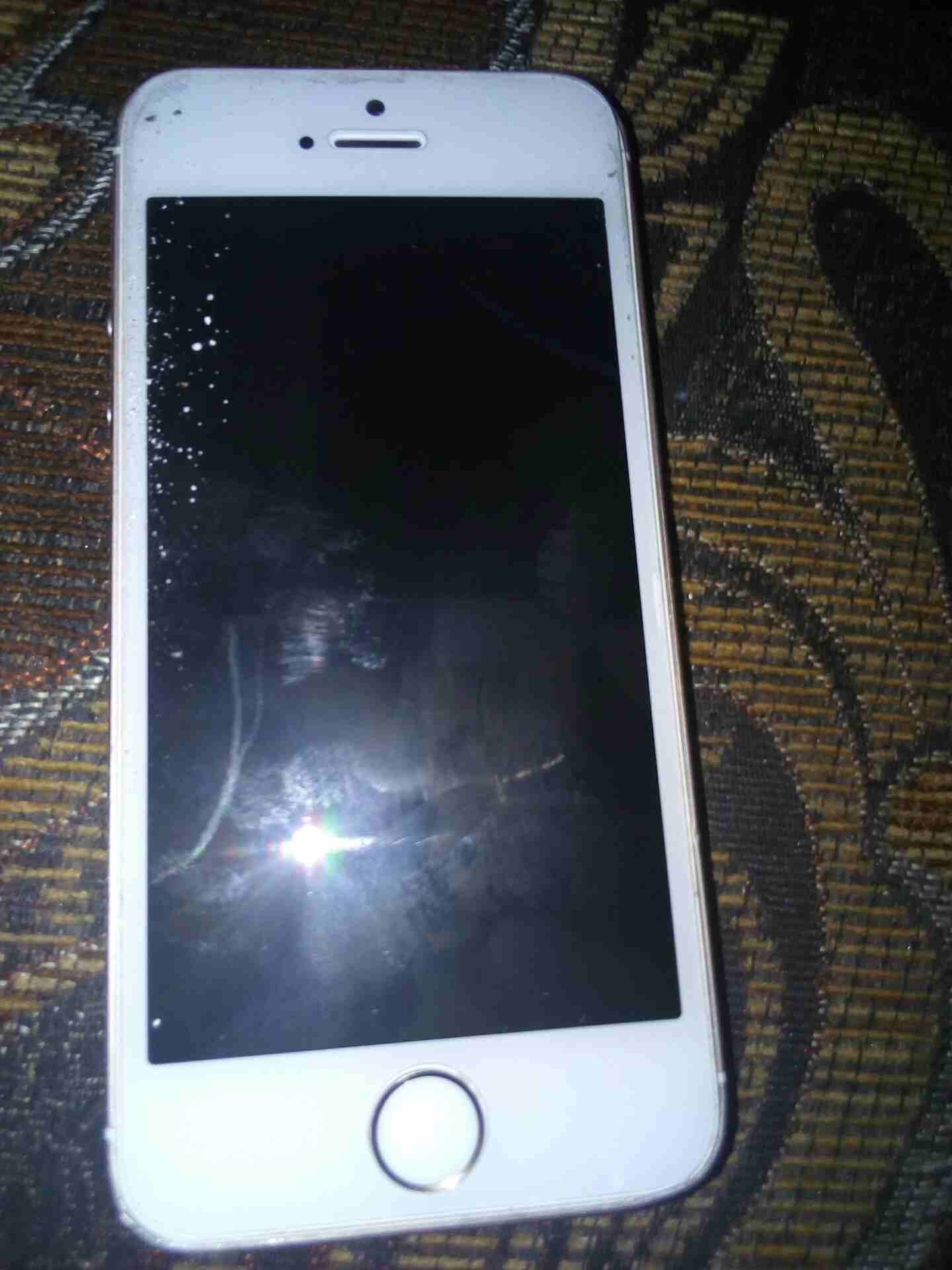 ايفون 5s بحاله ممتازه ولا يوجد فيه اي مشكله                                            


	 				لا تنسَ أنك شاهدت هذا الإعلان في عنكبوت            
	 				
                            ايفون 5s مستع...
