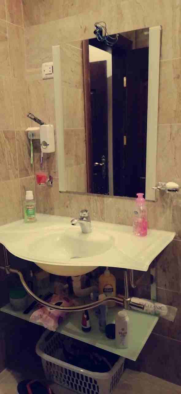 مغسلة سيكوريت زجاج مع مراي ورف سيكوريت سفلي وبطارية إيطالي                                            


	 				لا تنسَ أنك شاهدت هذا الإعلان في عنكبوت...
