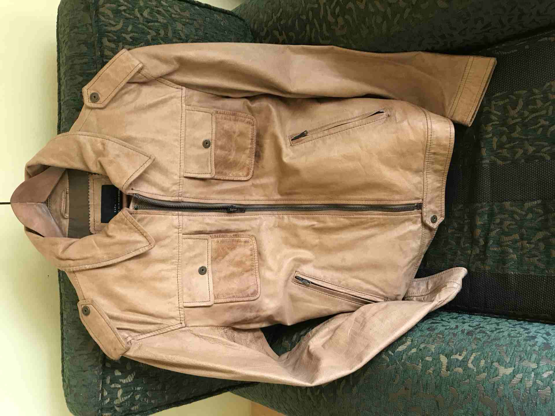 جاكيت جلد طبيعي 100%ماركه زارا Zara  جديد لم يلبس مقاس Large                                            


	 				لا تنسَ أنك شاهدت هذا الإعلان في عنكبوت...