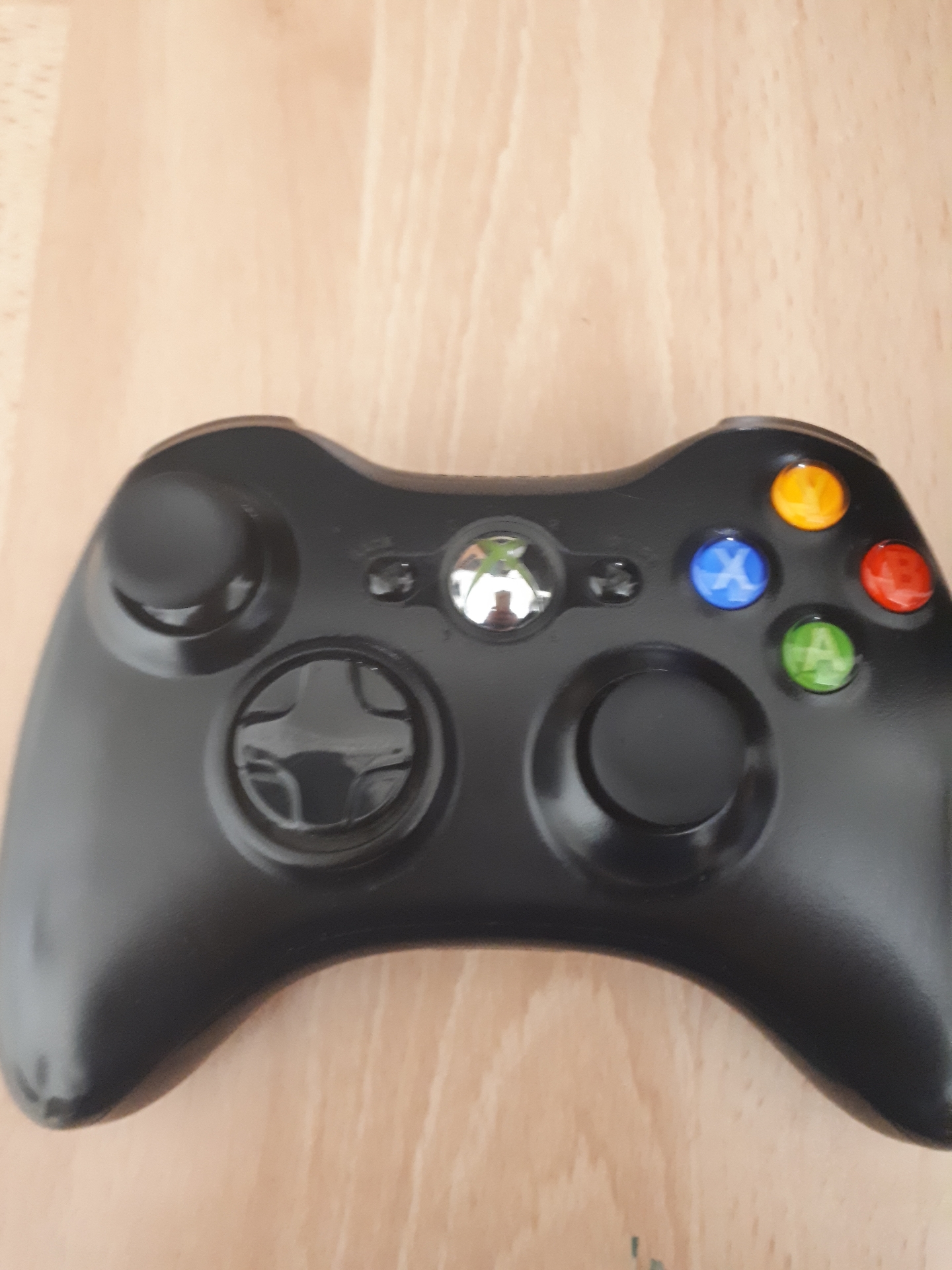 xbox 360 بحالة جيدة قابل للتفواض
لا تنسَ أنك شاهدت هذا الإعلان في عنكبوت
اكس بوكس معا ايدتين...