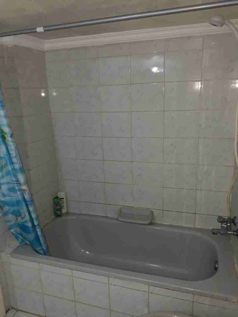 Apartment 4 sale
لا تنسَ أنك شاهدت هذا الإعلان في عنكبوت
3 Bedrooms one of them is Master
2 Bath...