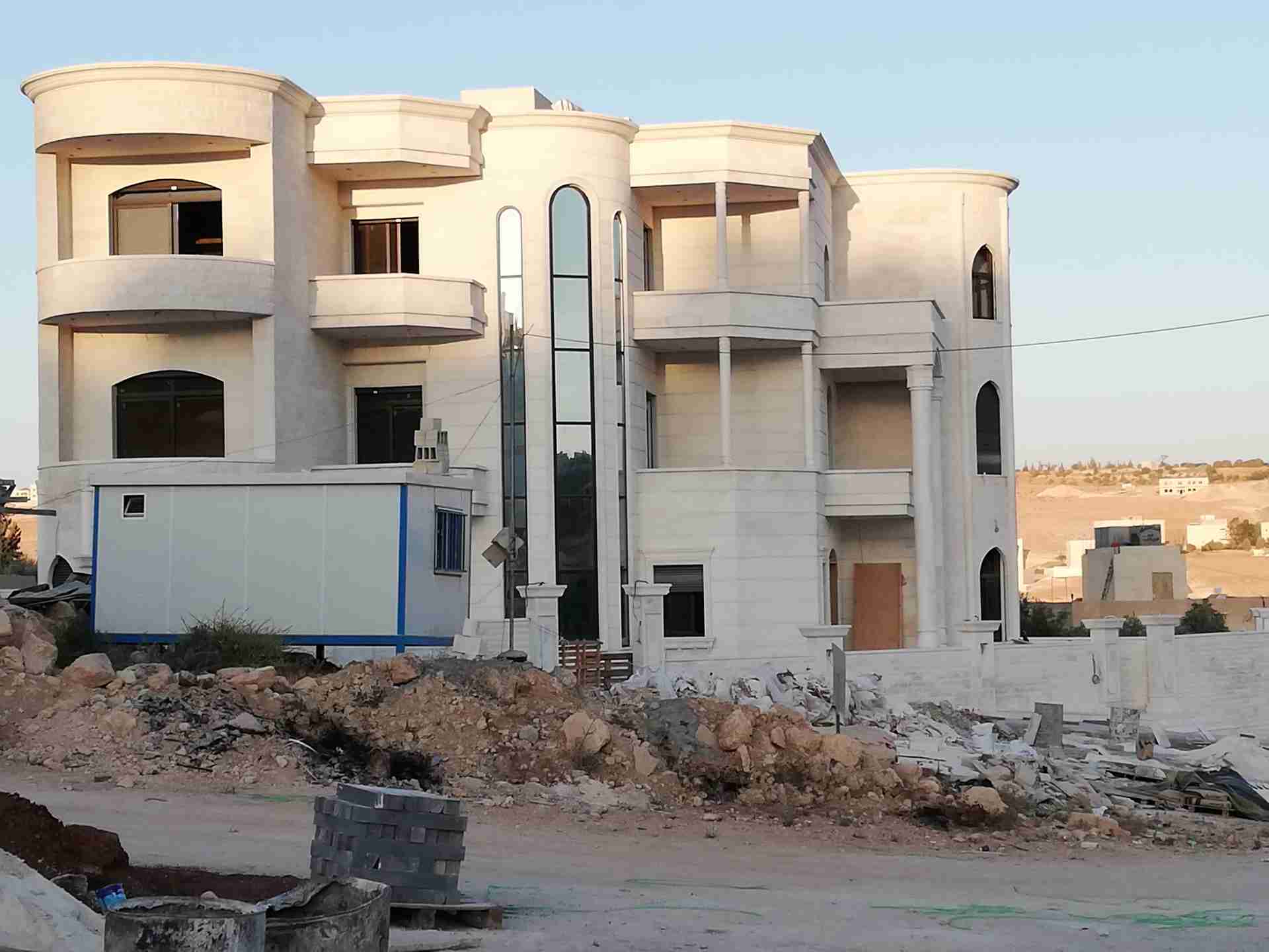 أرض للبيع في شفا بدران حوض مرج الاجرب باسكان الأطباء مميزة                                            


	 				لا تنسَ أنك شاهدت هذا الإعلان في عنكبوت...