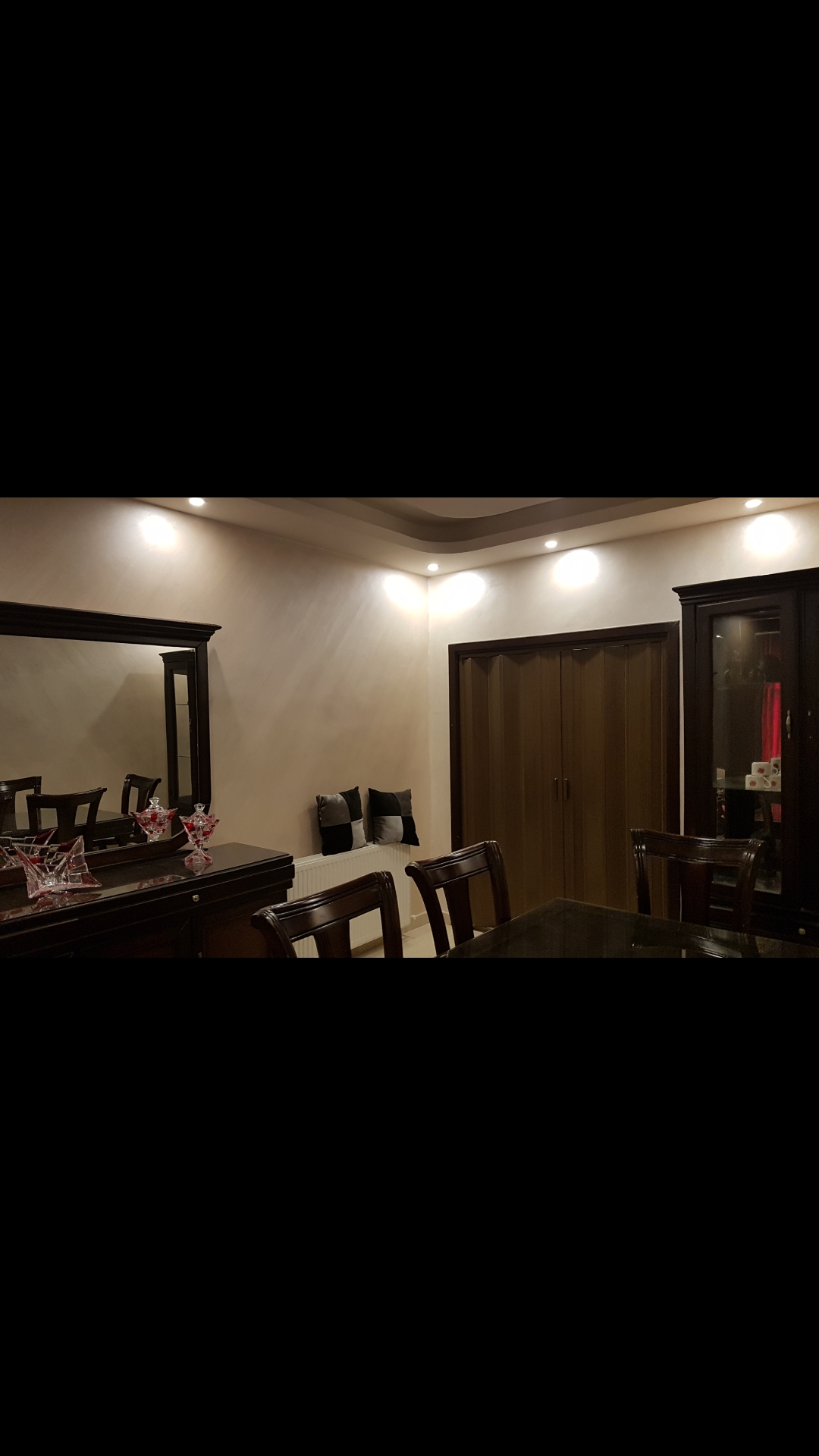 شقه للايجار في ربوة عبدون خلف الشرطه النسائيه شارع قويدر خريسات
لا تنسَ أنك شاهدت هذا الإعلان في عنكبوت...