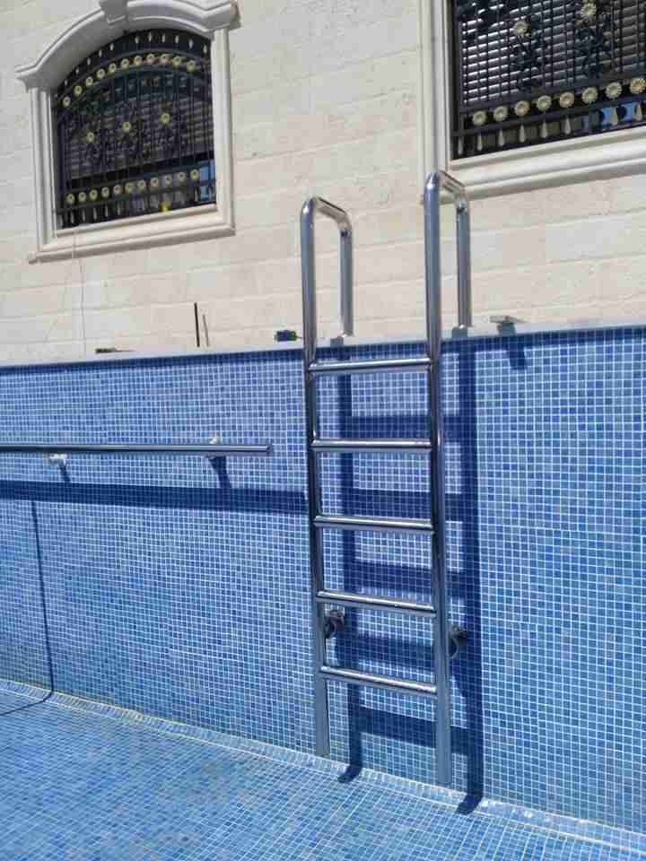 تصميم أعمال الديكورات المعدنية المكونة من (الستانلس ستيل)
لا تنسَ أنك شاهدت هذا الإعلان في عنكبوت...