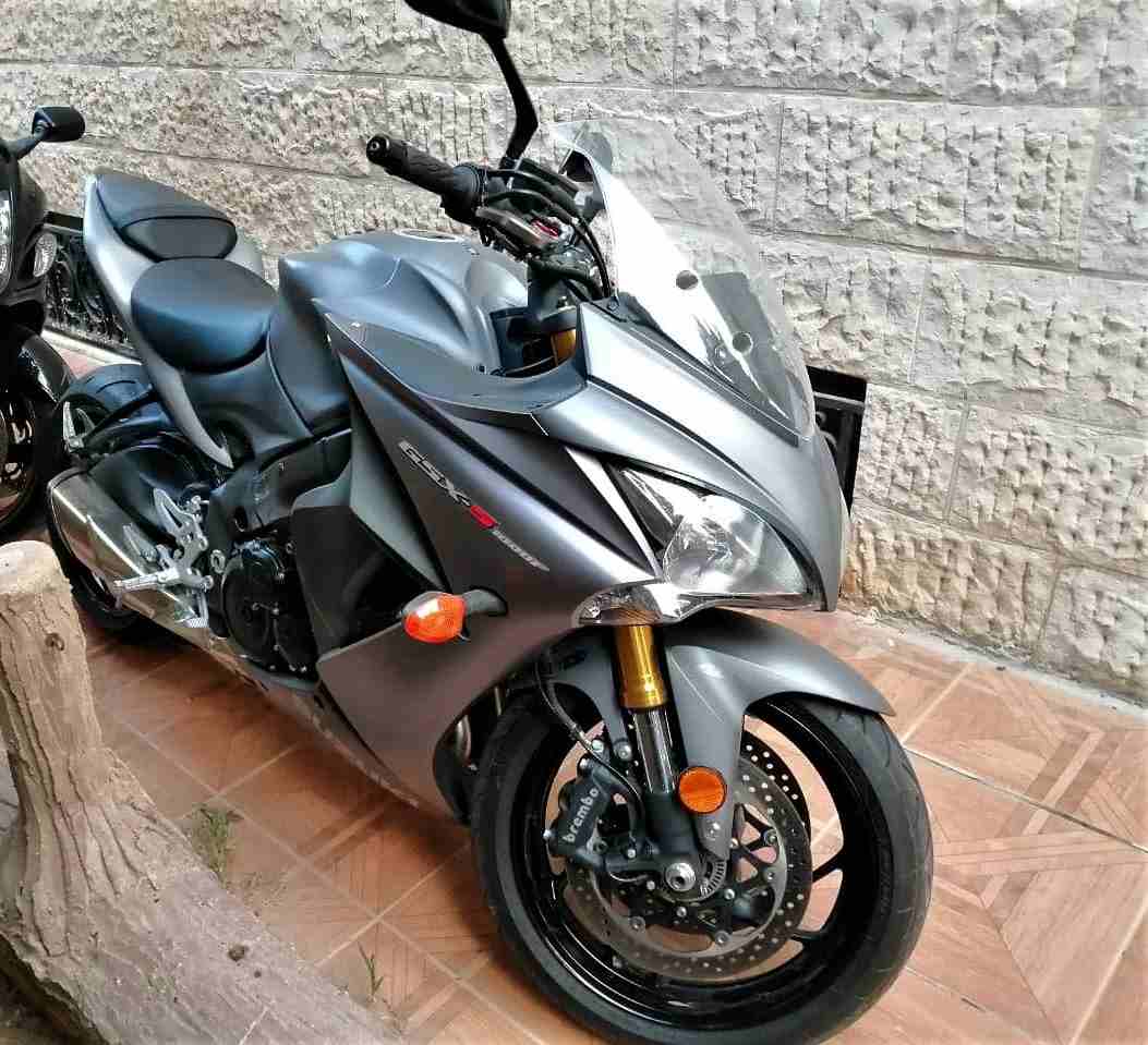 Suzuki Gsx-S1000F ABS 2017                                            


	 				لا تنسَ أنك شاهدت هذا الإعلان في عنكبوت            
	 				
                            Suzuki Gsxs1000 F
Model: 2017...