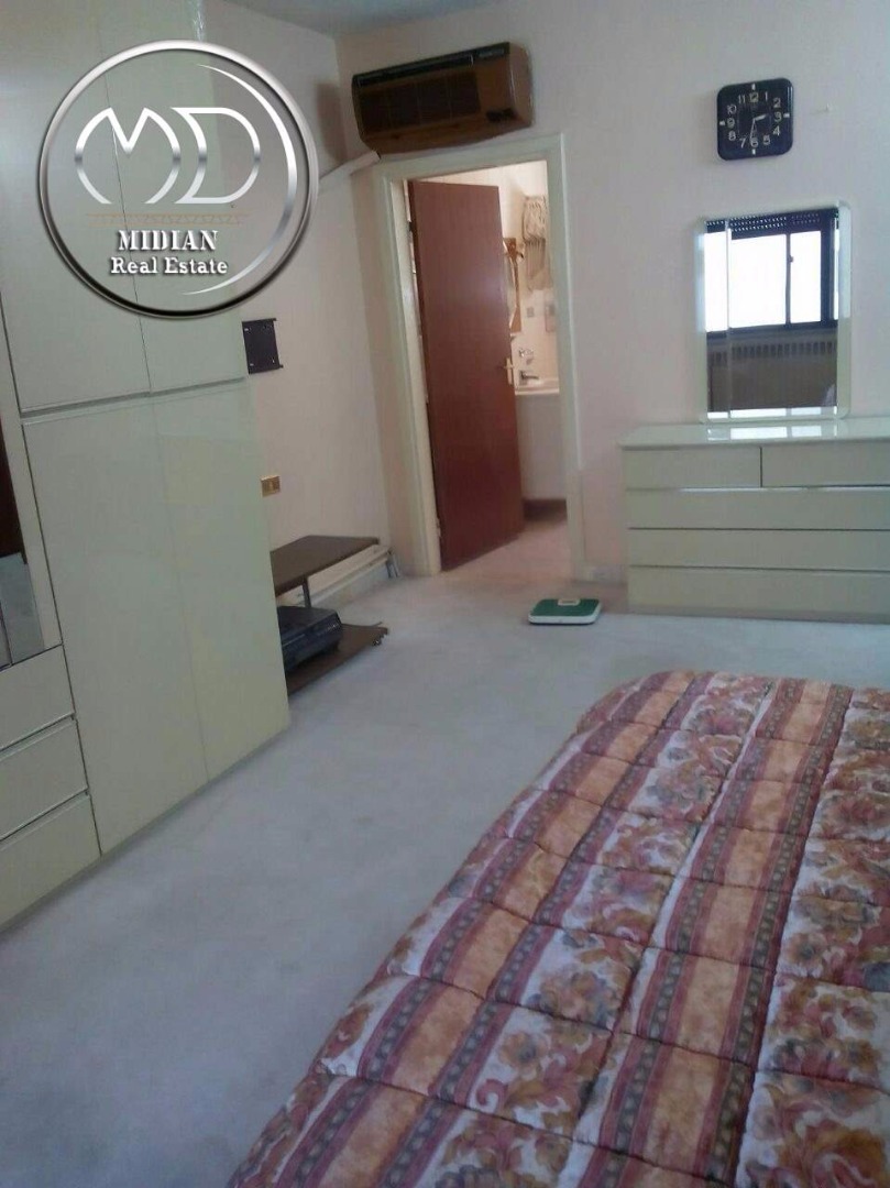 شقه طابقية مفروشه للبيع او للايجار ام اذينه خلف زاد الخير 250م طابق ثالث .
لا تنسَ أنك شاهدت هذا الإعلان في عنكبوت...