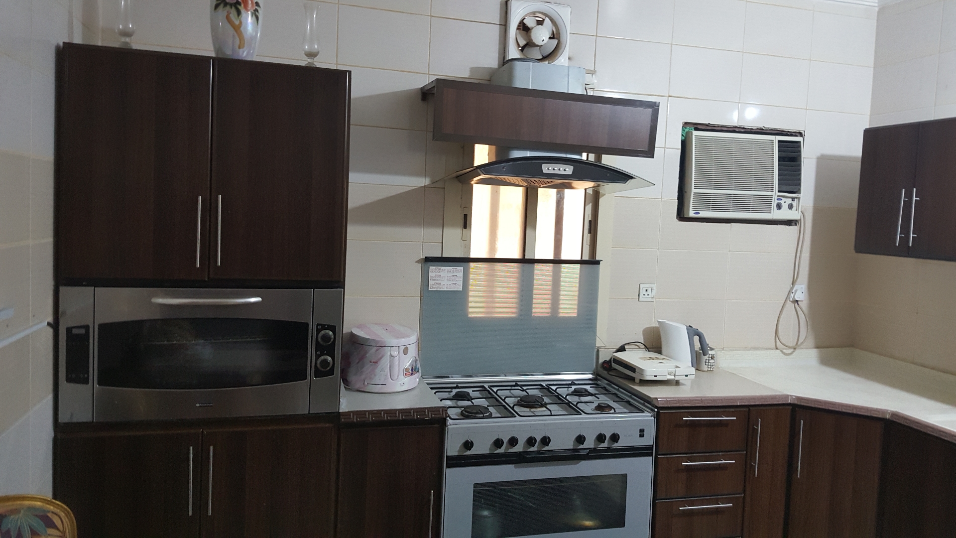 دولاب مطبخ مع فرن كهربائي وشفاط
لا تنسَ أنك شاهدت هذا الإعلان في عنكبوت
للبيع دولاب مطبخ من ا...