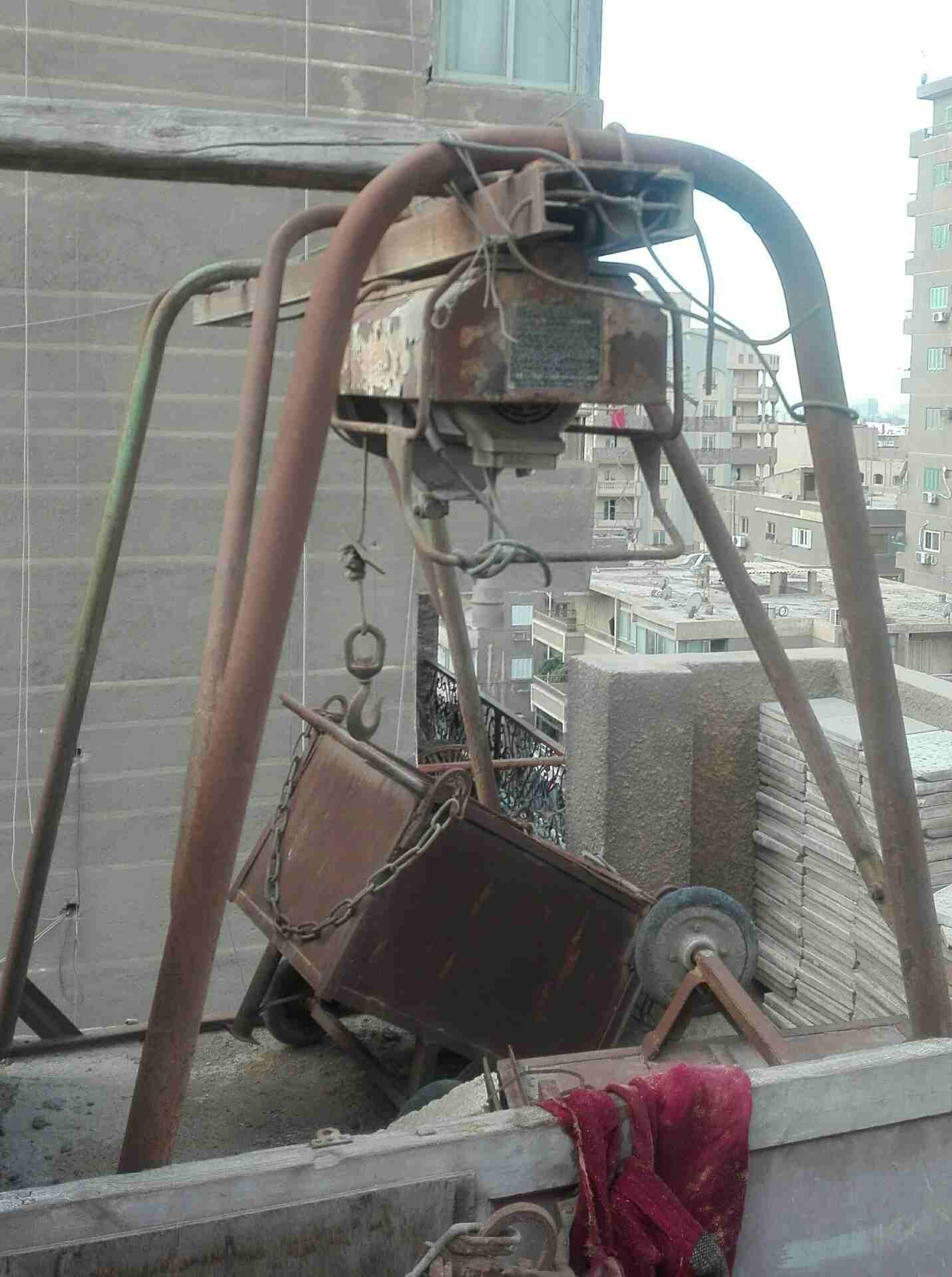 ونش حديد                                            


	 				لا تنسَ أنك شاهدت هذا الإعلان في عنكبوت            
	 				
                            للبيع ونش رافع معاع 3 عربيات حديد ... بيرفع 10 ا...