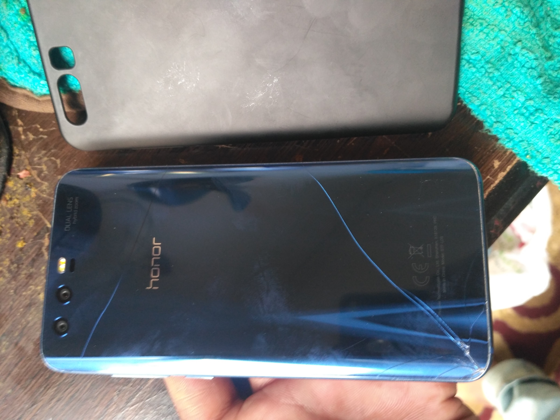 Huawei honor 9 for exchange friends. very good condition but back scratches
لا تنسَ أنك شاهدت هذا الإعلان في عنكبوت...