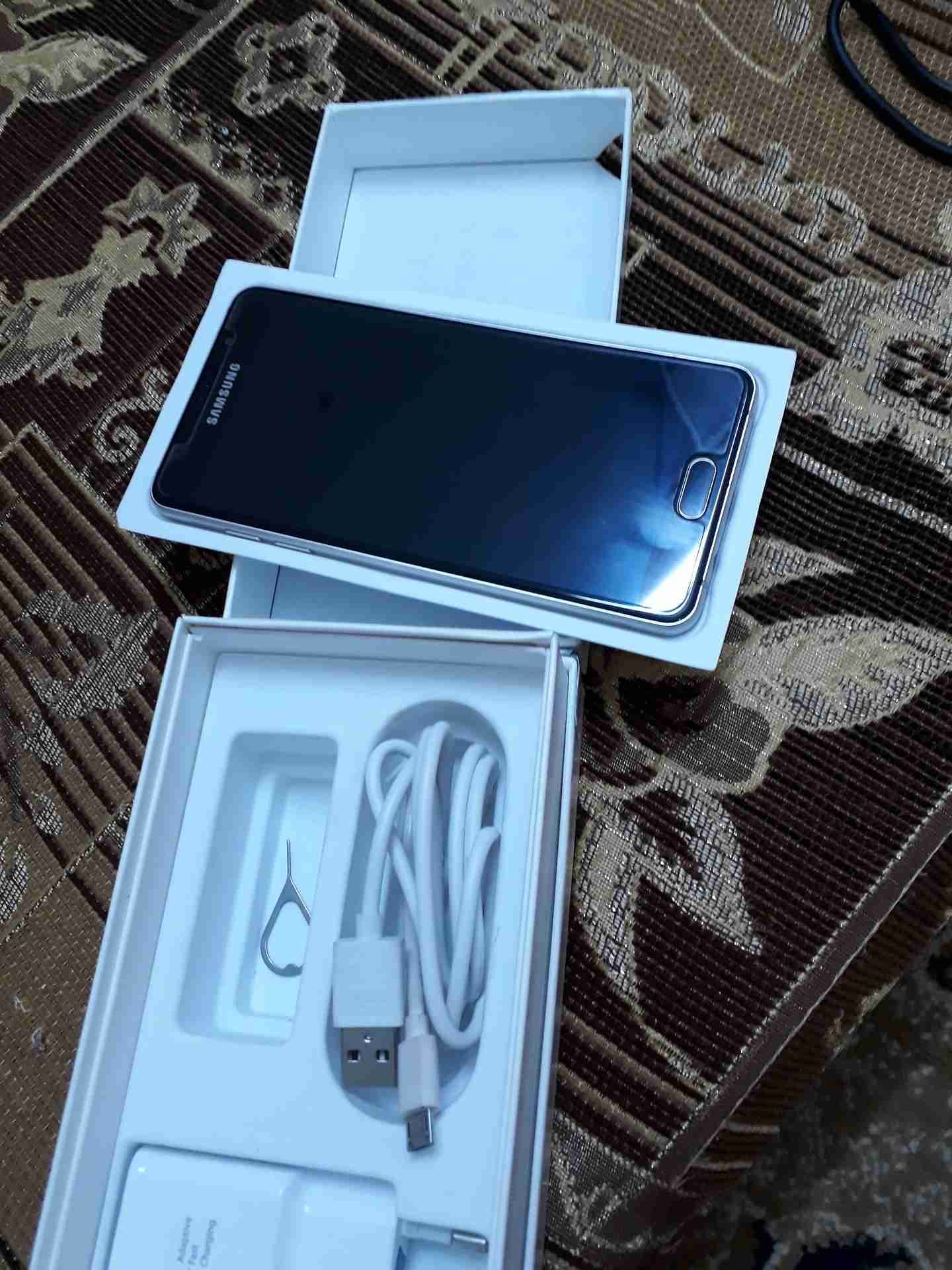 a5 بصمه 16جيجا
لا تنسَ أنك شاهدت هذا الإعلان في عنكبوت
بحالة الجديد بس يو جد شعر من الخلف...