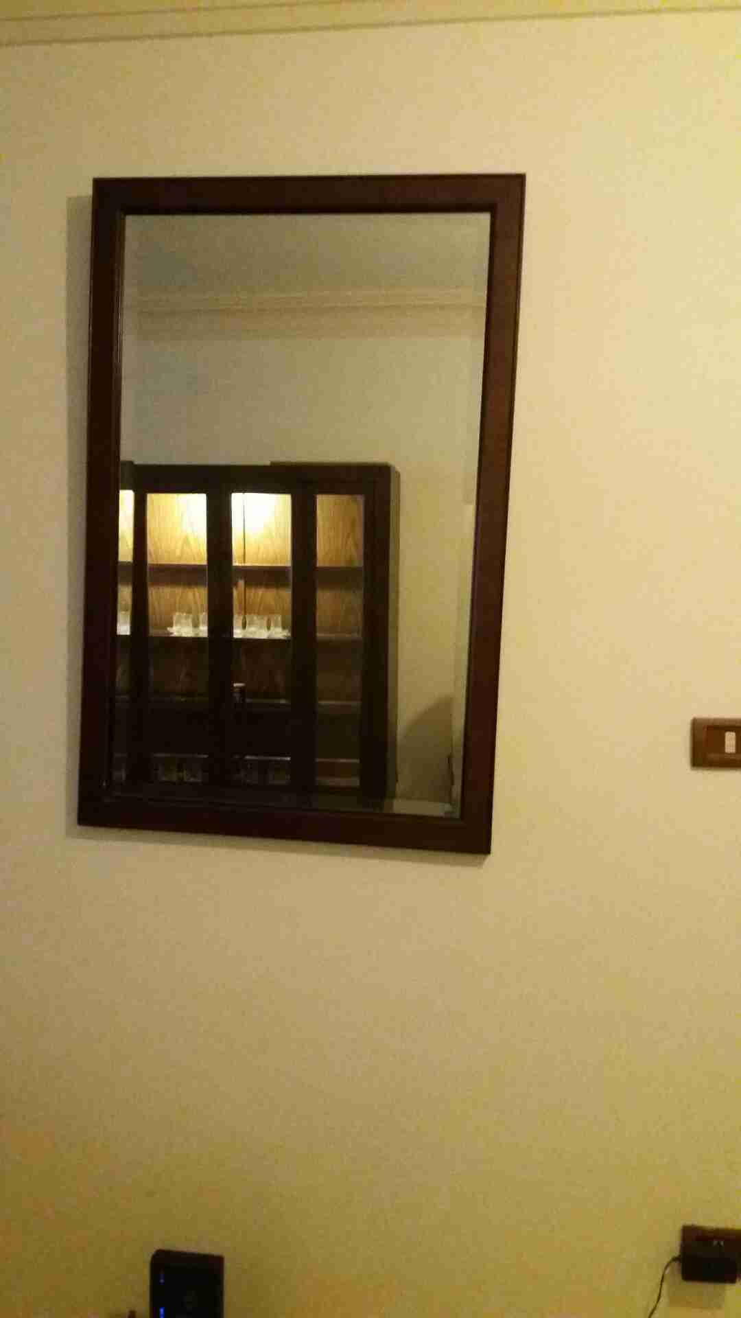 مراية كبيرة باطار خشب                                            


	 				لا تنسَ أنك شاهدت هذا الإعلان في عنكبوت            
	 				
                                مرايا امريكي للحائط...