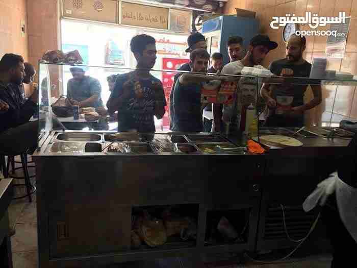 مطعم وكافتيريا بموقع حيوي للبيع بسعر مغري                                            


	 				لا تنسَ أنك شاهدت هذا الإعلان في عنكبوت            
	 				
                            مطعم وكافتيريا...